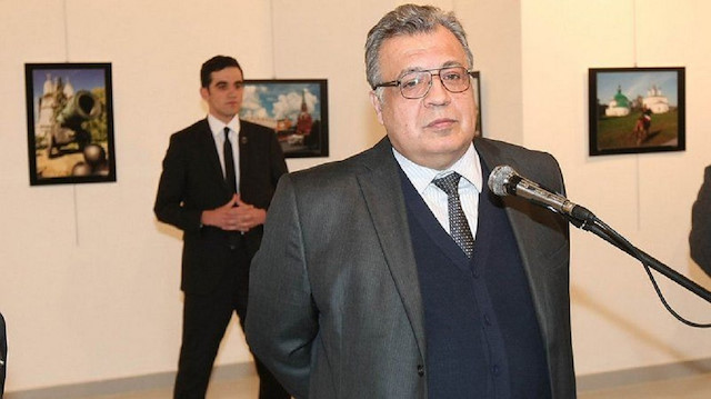 Karlov'a suikast emrini, tetikçi Mevlüt Mert Altıntaş'ın 'mahrem imamı' iletmiş. 
