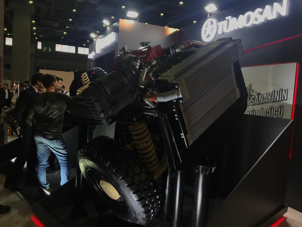 Fuarda Pusat için geliştirilen motor, transmisyon, transfer kutusu, diferansiyel ve tekerlek göbekleri sergilendi.
