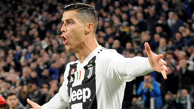 Ronaldo bu sezon Juventus formasıyla çıktığı 16 maçta 10 gol atarken 5 de asist kaydetti.