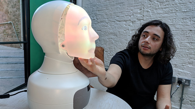Furhat, the social robot with a back-projected face that can change its personality 