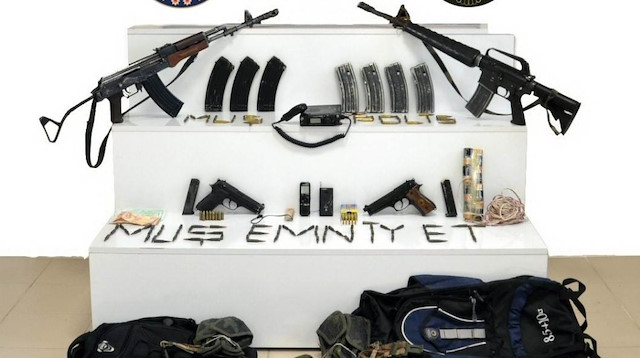  'Zinar Amed' kod adlı Ali Akbaş isimli teröristlerin üzerinden çok sayıda silah ve mühimmat ele geçirildi.