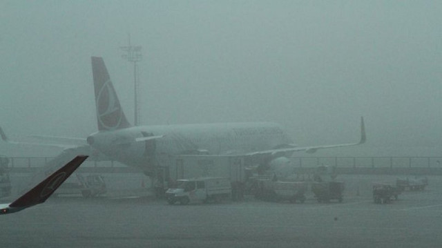 2 uçak Atatürk Havalimanı yerine Bursa'ya yönlendirildi