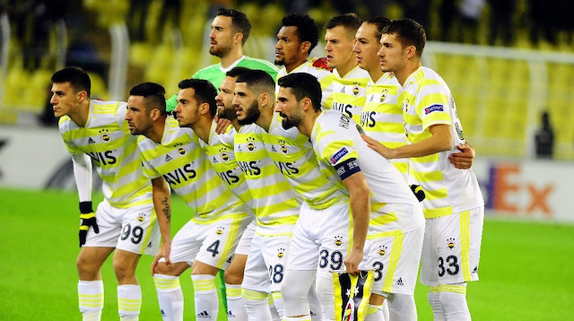 Fenerbahçeli futbolculardan Barış Alıcı, ilk 45 dakikada Kadıköy'de en çok alkışlanan futbolcu oldu. 