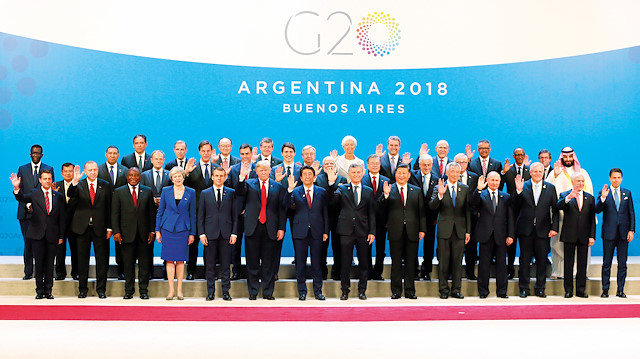 ​Cumhurbaşkanı Tayyip Erdoğan, G20 Liderler Zirvesi’nde “Adil ve Sürdürülebilir Gelecek” temalı özel oturuma katıldı.