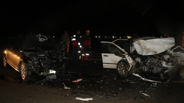 Iğdır'daki feci kazada 7 kişi yaralandı, onlarca hayvan telef oldu.