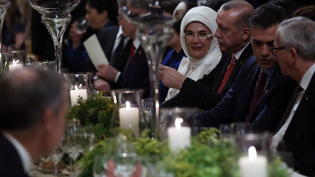 Cumhurbaşkanı Erdoğan ve eşi Emine Erdoğan, G20 zirvesinde liderler onuruna verilen yemeğe katıldı. 
