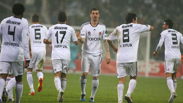 2010 yılında Stuttgart'tan Beşiktaş'a transfer olan Hilbert, siyah-beyazlı ekipte üç sezon forma giydi.