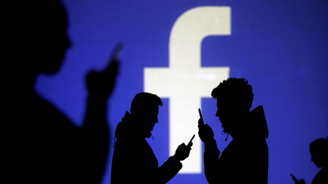 Facebook son yıllarda veri ihlalleri nedeniyle milyarlarca dolar değer kaybetti. 