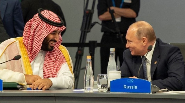 Rusya Devlet Başkanı Vladimir Putin ile Suudi Arabistan Veliaht Prensi Muhammed bin Selman