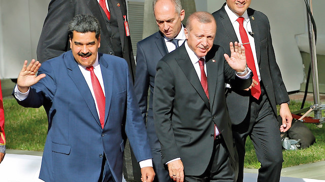 Erdoğan, Maduro ile beraber Türkiye Venezuela İş Forumu'na katıldı.