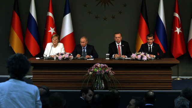Cumhurbaşkanı Erdoğan'ın ev sahipliğinde Rusya lideri Putin, Fransa Cumhurbaşkanı Macron ve Almanya Başbakanı Merkel'in katılımıyla 27 Ekim'de İstanbul'da yapılmıştı.