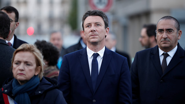 French Government's spokesperson Benjamin Griveaux (C)