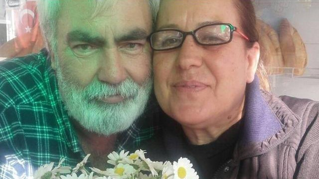 Bakkal dükkanı işleten Hasan Hüseyin Özkan ve Şenay Özkan çifti silahlı saldırı sonucu öldürüldü.