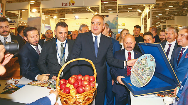  Kültür ve Turizm Bakanı Mehmet Nuri Ersoy,