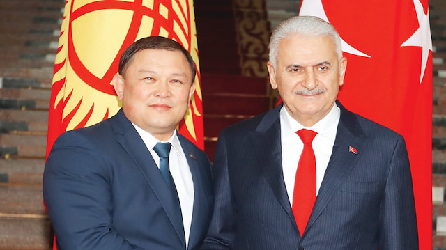 Yıldırım, Kırgızistan Meclis Başkanı Dastanbek Cumabekov ile Bişkek’te bir araya geldi.