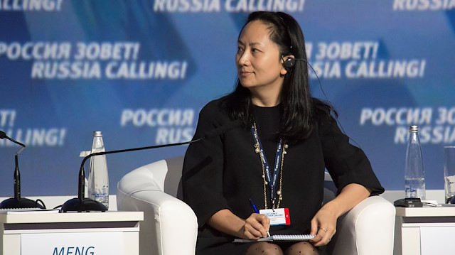 Tutuklanan Huawei CFO'su Vancou sahtekarlıkla suçlandı.
