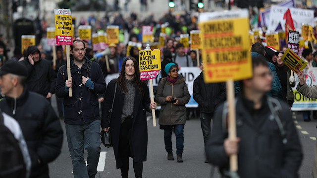 Londra'da Brexit ve faşizm karşıtı protestodan bir kare.