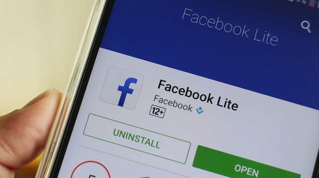 ​Facebook Lite Messenger'ın ardından 1 milyardan fazla kez indirilen 3'üncü Facebook uygulaması oldu.
