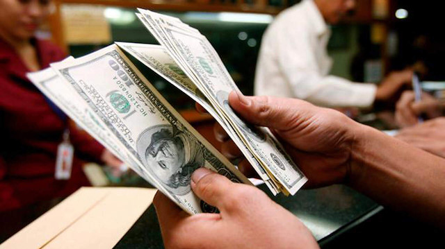 Kritik veri öncesi dolar kuru haftaya 5.29 seviyesinde başladı.