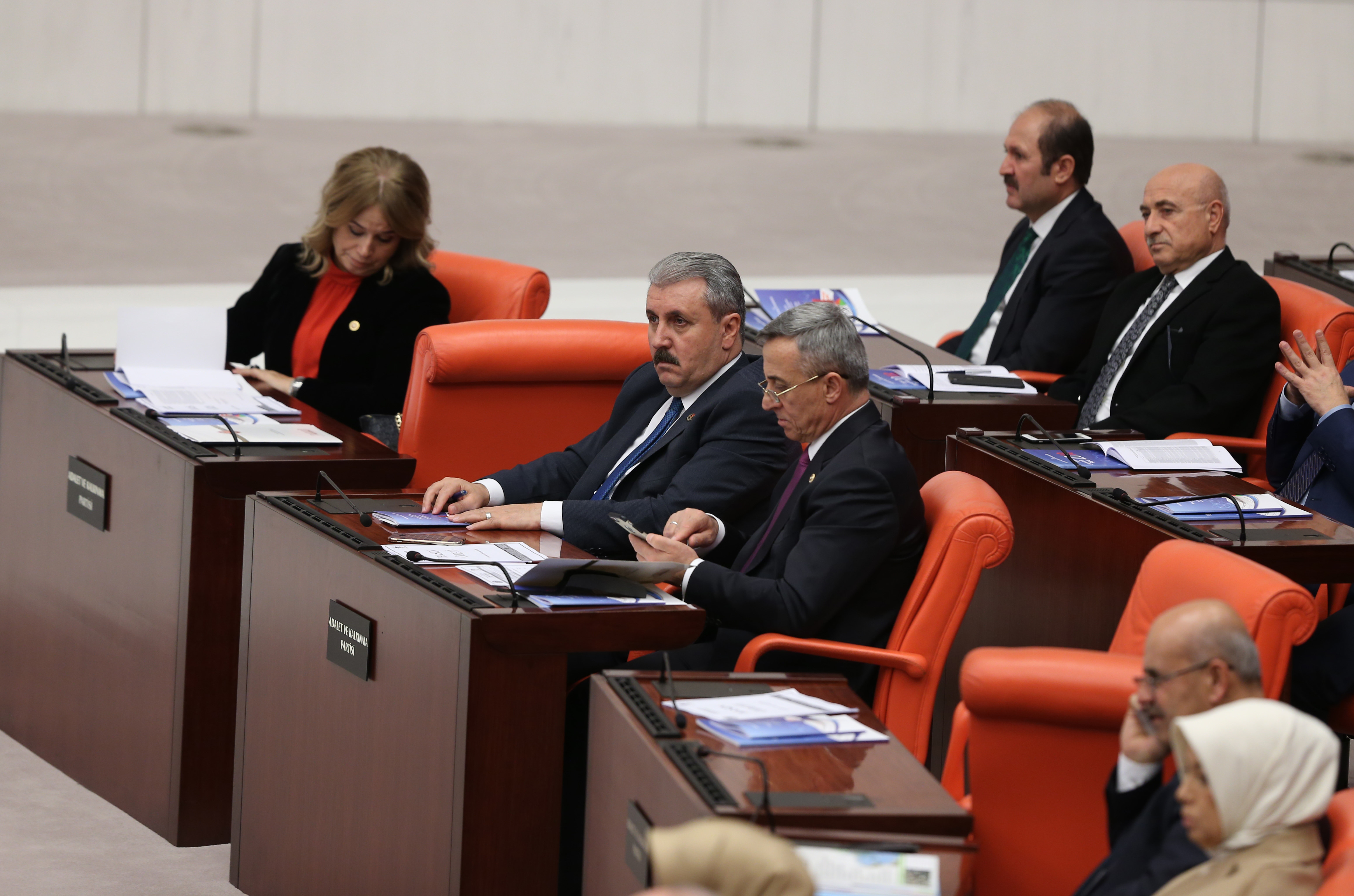 BBP Mustafa Destici, HDP'li vekilin skandal sözlerine sert tepki gösterdi.