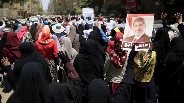 استطلاع: لا يزال ثلث المصريين يميلون لـ"الإخوان المسلمين"