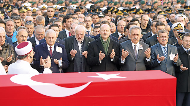 Şehit Emniyet Müdürü Altuğ Verdi, Mersin’de toprağa verildi.