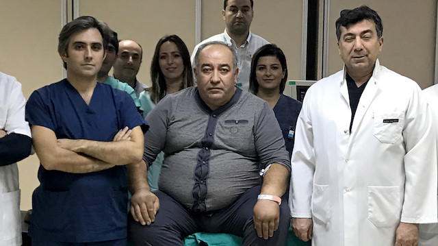 Aort damarı yırtılan 150 kilogram ağırlığındaki hasta hibrit ameliyathanede sağlığına kavuştu.