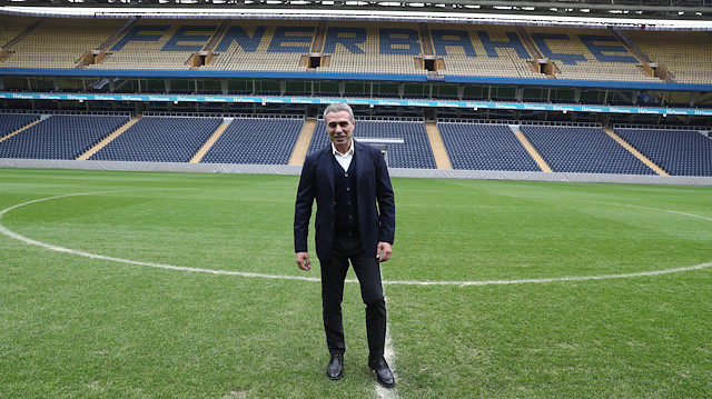 Fenerbahçe ile 1,5 yıllık sözleşme imzalayan Ersun Yanal Ülker Stadı'nı gezdi.