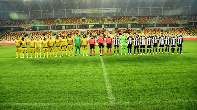 Yeni Malatyaspor Süper Lig'de topladığı 25 puanla 5. sırada yer alıyor.