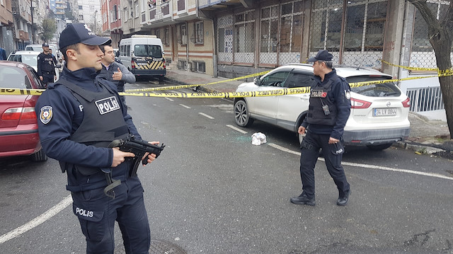 Gaziosmanpaşa'da cipe silahlı saldırı 