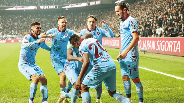 Trabzonsporlu futbolcuların gol sevinci