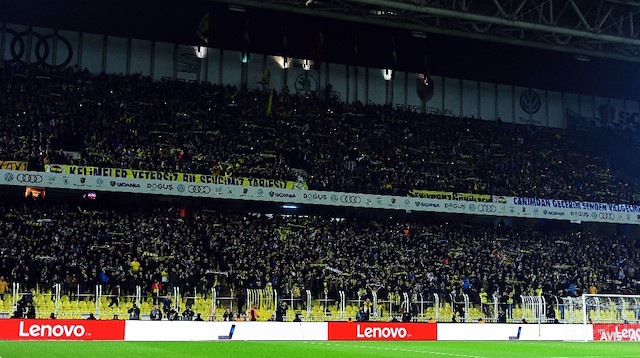 Fenerbahçeli taraftarlar Erzurumspor maçına büyük ilgi gösterdi.
