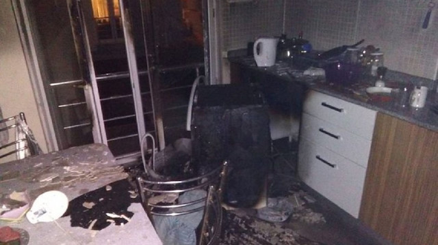 Eskişehir'de öğrencilerin üç saat önce aldığı çamaşır makinesi tek yıkamada kül oldu
