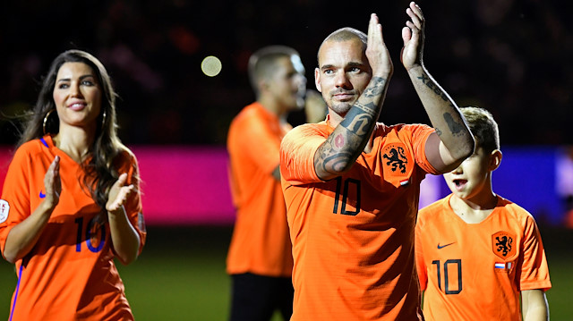 Wesley Sneijder, Eylül ayında son kez Hollanda Milli Takımı formasını giymiş ve taraftarlara veda etmişti.