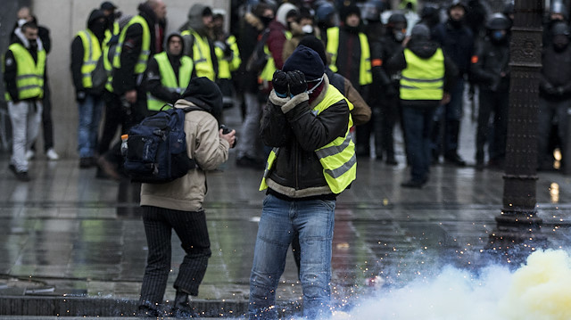 Fransa'da gösteriler 17 Kasım'dan bu yana devam ediyor. 