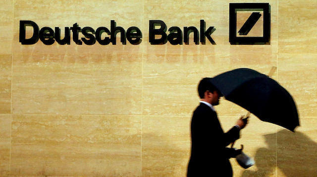 Deutsche Bank'ın hisseleri bu yıl yaklaşık yüzde 56 değer kaybetti.
