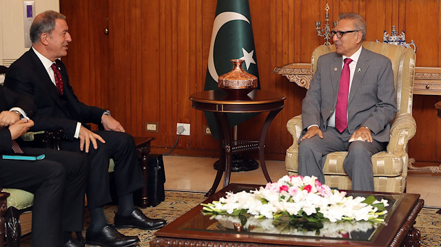 Milli Savunma Bakanı Hulusi Akar ile Pakistan Cumhurbaşkanı Arif Alvi