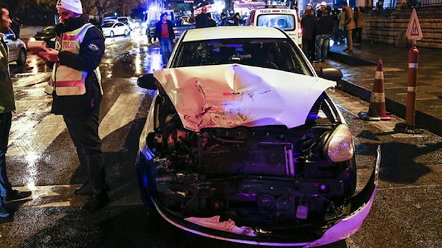 Ankara'daki trafik kazasında yol kenarındaki sürücü öldü