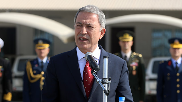Milli Savunma Bakanı Akar, Katar'daki Mehmetçiği ziyaret etti.