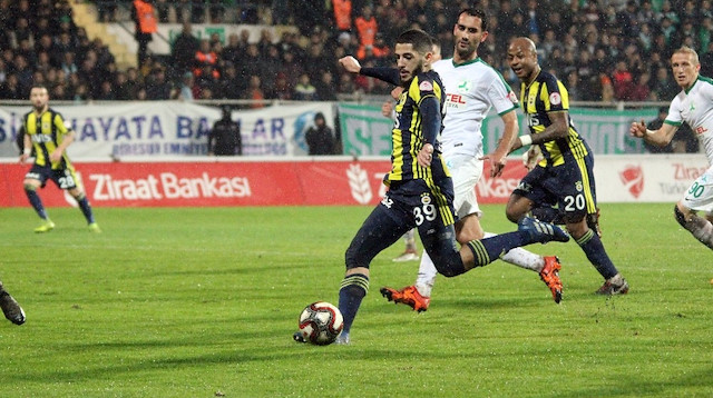 Yassine Benzia, Fenerbahçe'ye transfer olduğundan bu yana beklentileri karşılayamadı.
