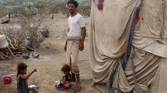 Yemenli aile 6 aylık bebeklerini açlıktan kaybetti
