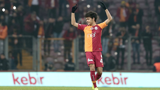 Mustafa Kapı Sivasspor maçı sonrası sarı-kırmızılı taraftarlara üçlü çektirdi.