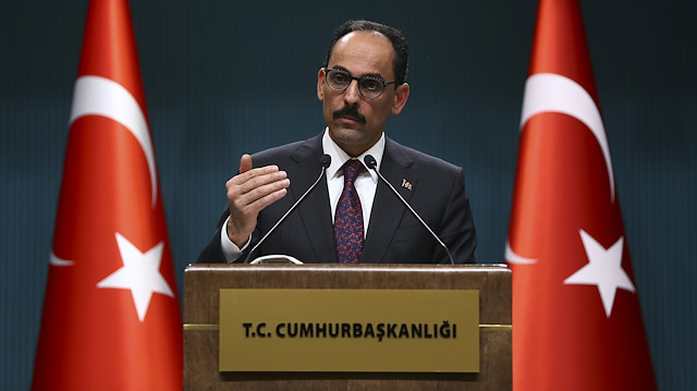 Cumhurbaşkanlığı Sözcüsü İbrahim Kalın, Cumhurbaşkanlığı Külliyesi'ndeki Kabine Toplantısı sonrası basın mensuplarına açıklamada bulundu.

