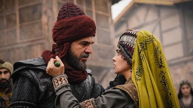 Engin Altan Düzyatan ve Hande Soral, Diriliş Ertuğrul'da baş rollerde oynuyor.