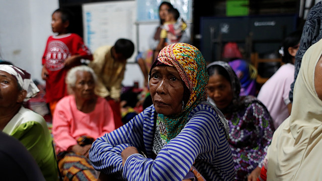 Endonezya'da tsunamiden ölenlerin sayısı her geçen gün artıyor