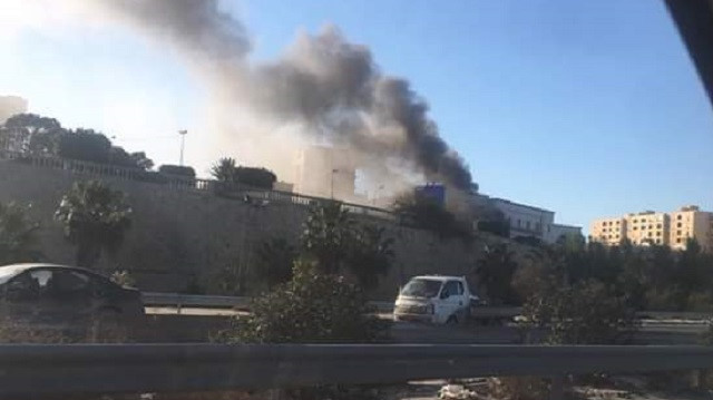 ​Libya'da Dışişleri Bakanlığı'nda bir intihar bombacısı kendini patlattı. ​​
