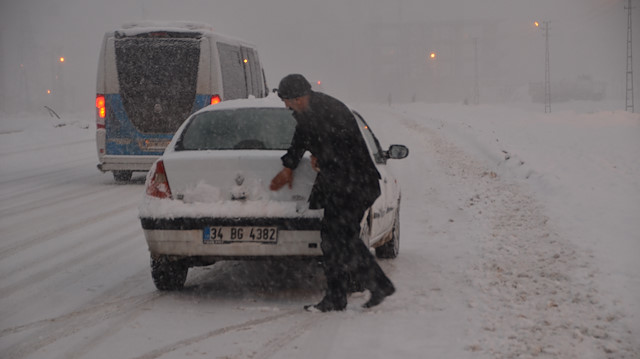 Kar nedeniyle 38 köye ulaşım kapandı