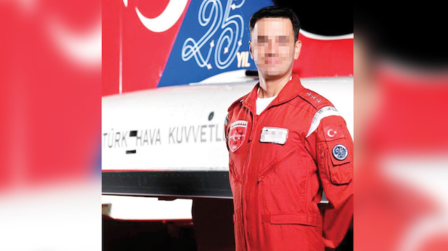 Türk Yıldızları pilotu yüzbaşı A.O.A