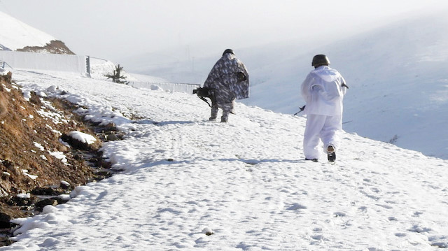 Gümüşhane kırsalında jandarma ekipleri, kış şartlarına rağmen teröristlere yönelik operasyonlar düzenliyor.
