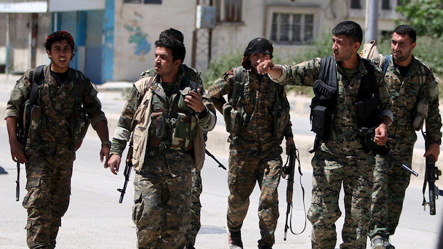 YPG'li teröristler